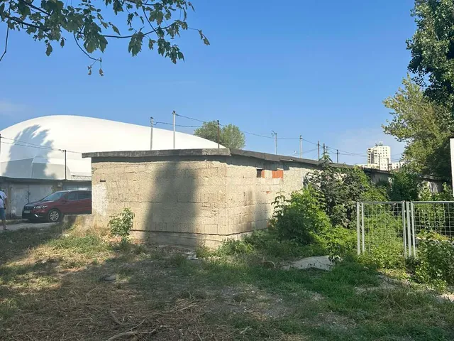 Eladó garázs Várpalota, hétvezér útja 20 nm
