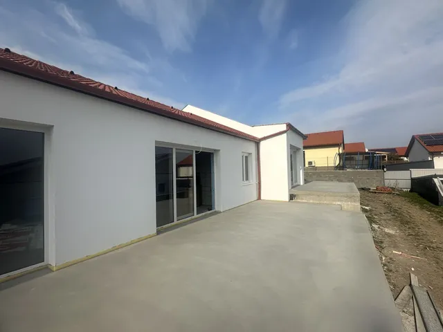 Eladó ház Várpalota, Ady lakótelep, Weöres Sándor út 62 nm