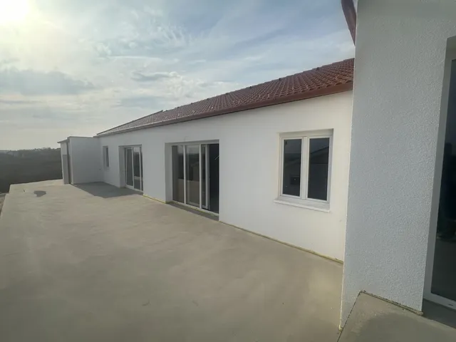 Eladó ház Várpalota, Ady lakótelep 62 nm