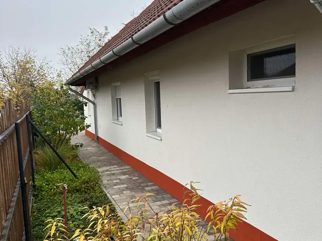 Kiadó ház Várpalota, Vásárhelyi utca 93 nm