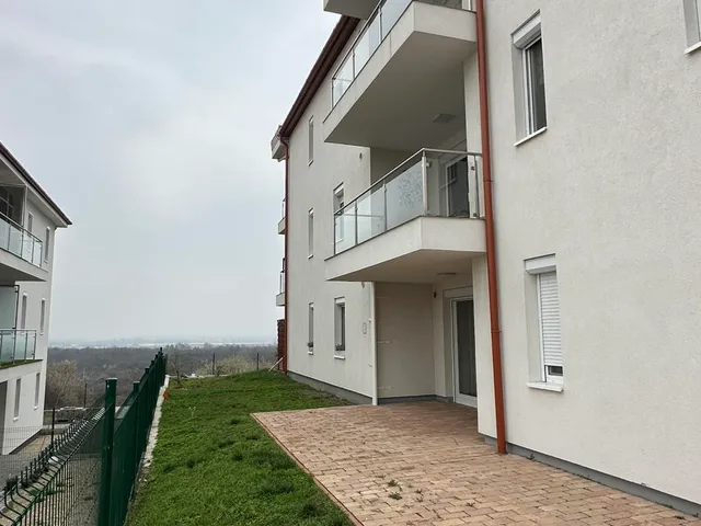 Eladó lakás Várpalota, Kálvária, Weöres Sándor 74 nm