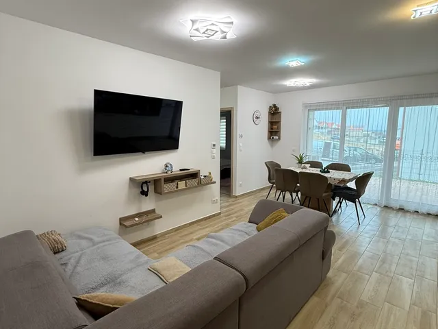 Eladó lakás Várpalota, Kálvária, Weöres Sándor út 74 nm