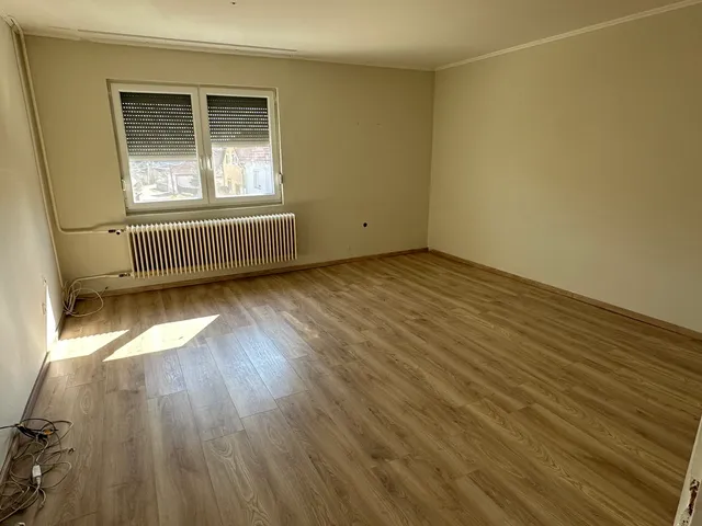 Eladó ház Várpalota, Magyari utca 170 nm