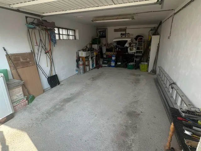 Eladó garázs Várpalota, Kálvária, Szabolcska Mihály utca 23 nm