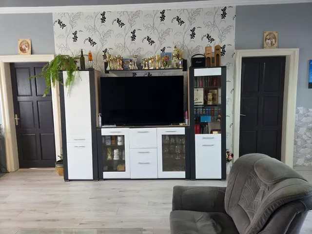 Eladó lakás Pétfürdő 138 nm