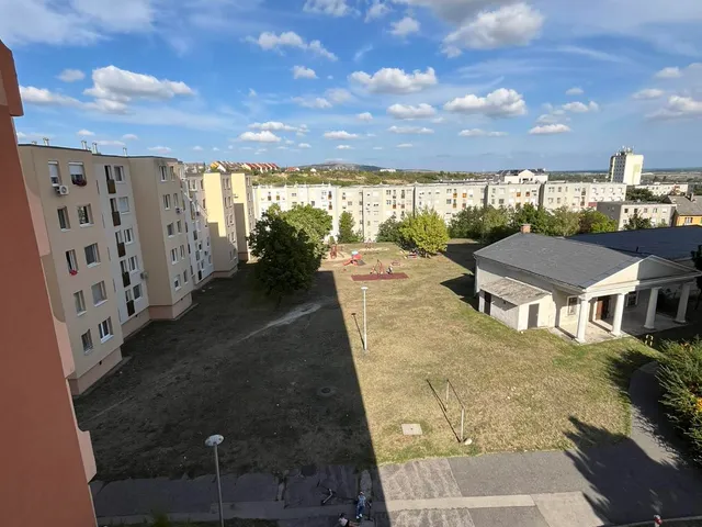 Eladó lakás Várpalota, Jókai 69 nm