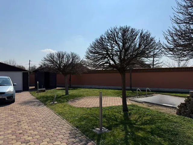 Eladó ház Várpalota, Tó 185 nm