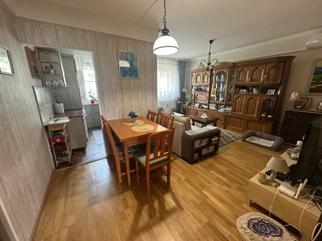 Eladó lakás Várpalota, Ady lakótelep, Szabolcska Mihály utca 69 nm