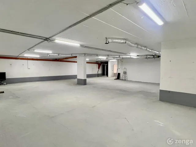 Eladó garázs Budapest XIII. kerület, Angyalföld 197 nm