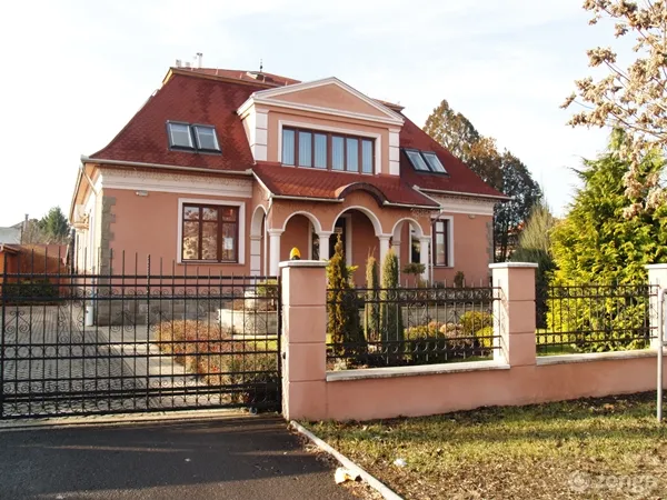 Eladó kereskedelmi és ipari ingatlan Eger 691 nm