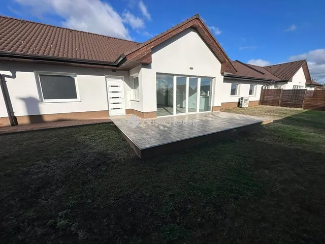 Eladó ház Albertirsa 175 nm