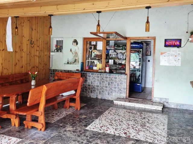 Eladó kereskedelmi és ipari ingatlan Lakitelek 100 nm
