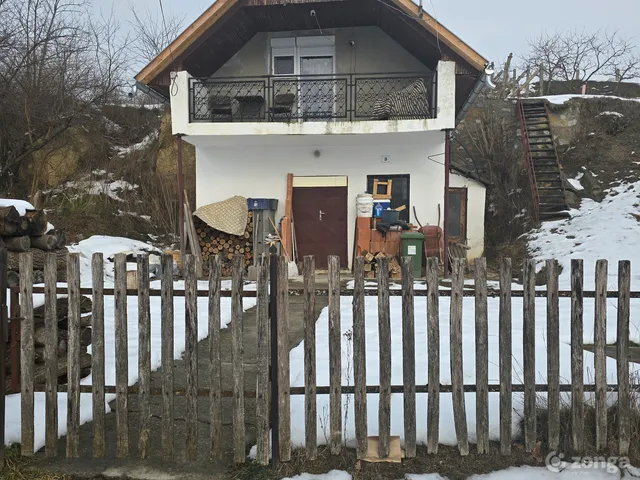 Eladó üdülő és hétvégi ház Bátaszék 4000 nm