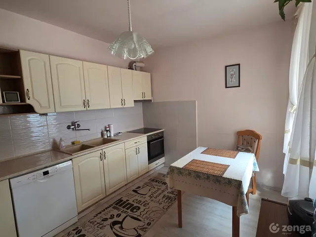 Eladó ház Szeged, Szőreg 132 nm