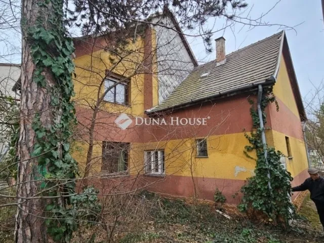 Eladó ház Budapest XXI. kerület, Királyerdő 140 nm