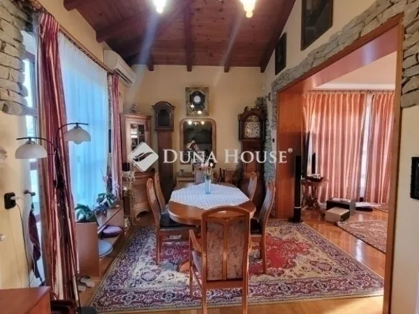 Eladó ház Vecsés 265 nm