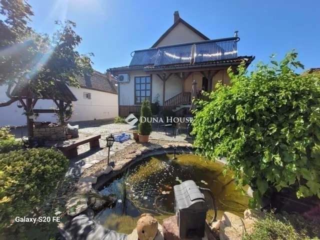 Eladó ház Vecsés 265 nm