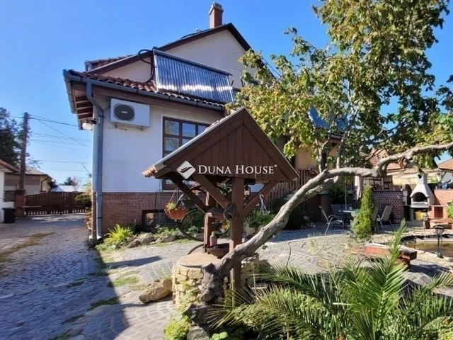 Eladó ház Vecsés 265 nm