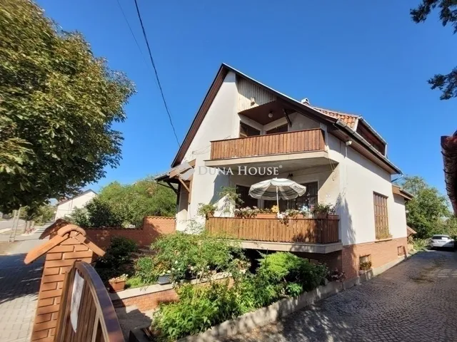 Eladó ház Vecsés 265 nm