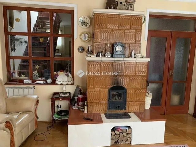 Eladó ház Vecsés 265 nm