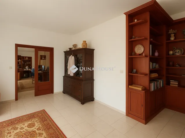 Eladó ház Péteri 263 nm