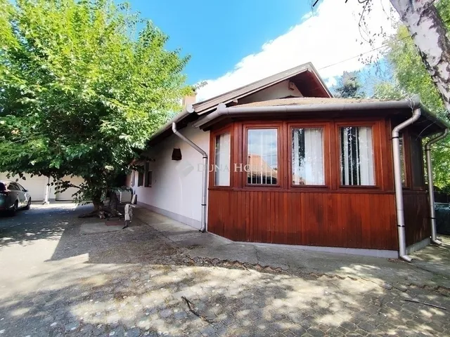 Eladó ház Péteri 263 nm