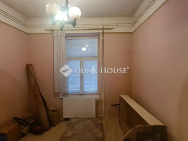 Eladó lakás Budapest VI. kerület 67 nm