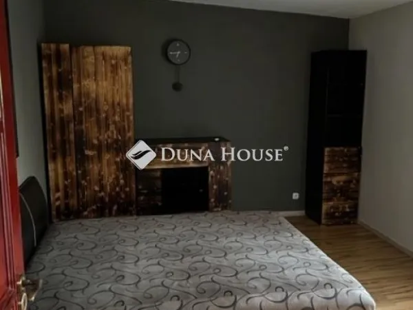 Eladó ház Budapest XX. kerület 260 nm