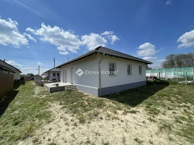 Eladó ház Inárcs 94 nm