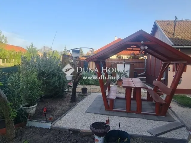 Eladó ház Monor 178 nm