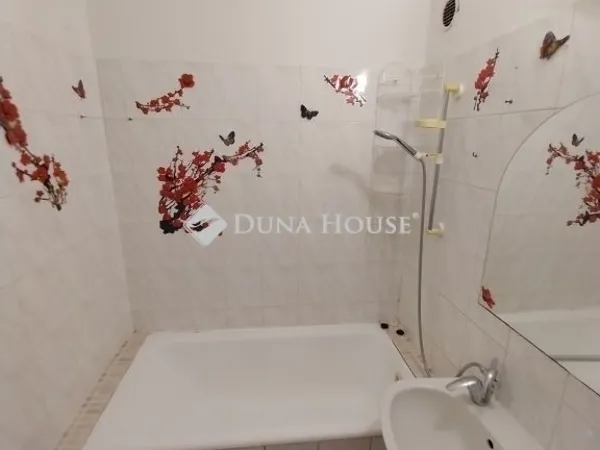 Eladó lakás Budapest XVII. kerület, Rákoskeresztúr 53 nm