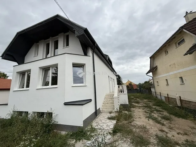 Eladó ház Budapest XVII. kerület, Szent-László telep 137 nm