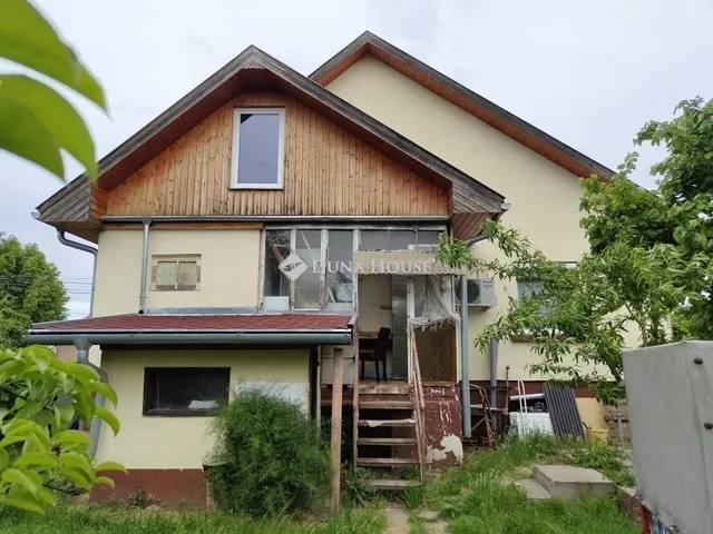 Eladó ház Felsőpakony 152 nm