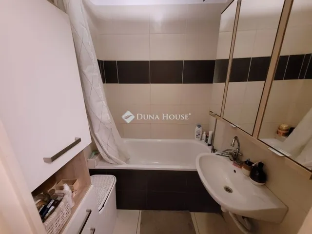 Eladó lakás Budapest XV. kerület, Újpalota 71 nm