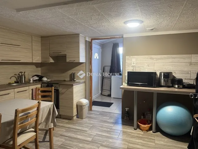 Eladó ház Pécel 150 nm