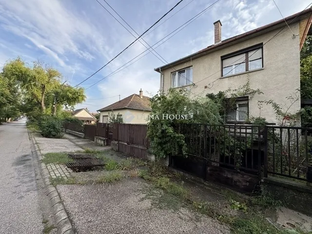Eladó ház Budapest XVI. kerület 150 nm