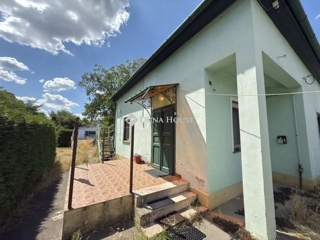 Eladó ház Budapest XVI. kerület 140 nm