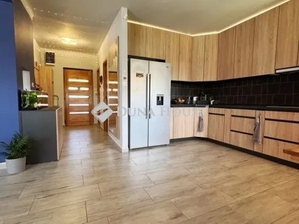 Eladó ház Csömör 164 nm