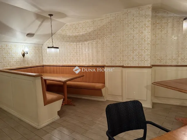 Kiadó kereskedelmi és ipari ingatlan Budapest XVII. kerület 528 nm