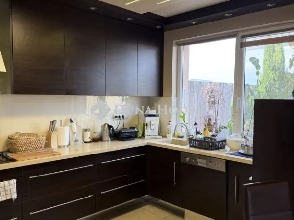 Eladó ház Budapest XVIII. kerület 182 nm