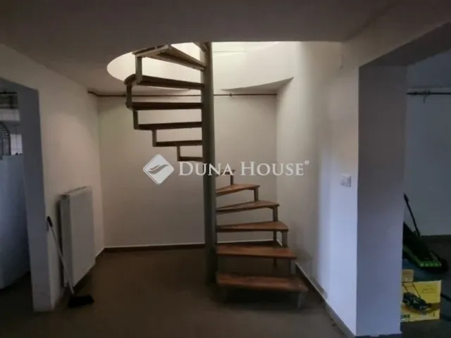 Eladó ház Dány 145 nm