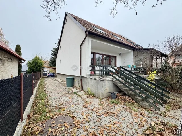 Eladó ház Budapest XVI. kerület 130 nm