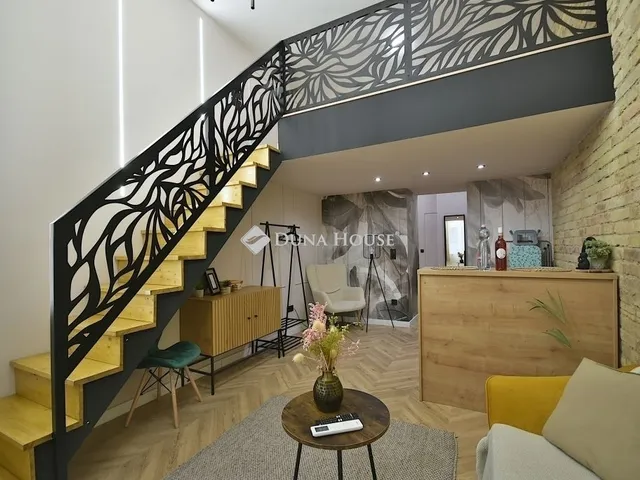 Eladó lakás Budapest VI. kerület 30 nm