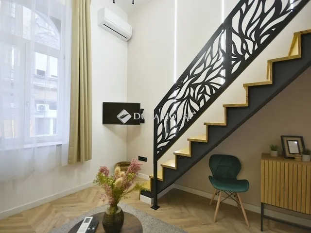 Eladó lakás Budapest VI. kerület 30 nm