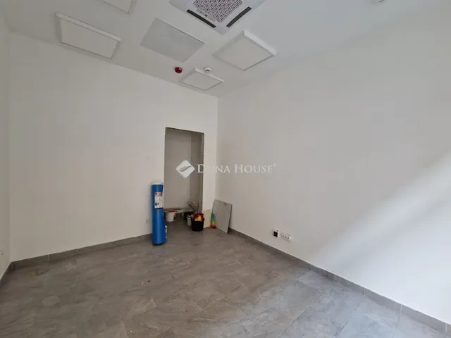 Eladó kereskedelmi és ipari ingatlan Budapest VIII. kerület 17 nm