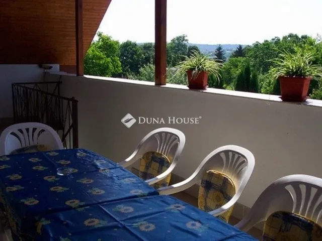 Eladó ház Balatonföldvár 270 nm