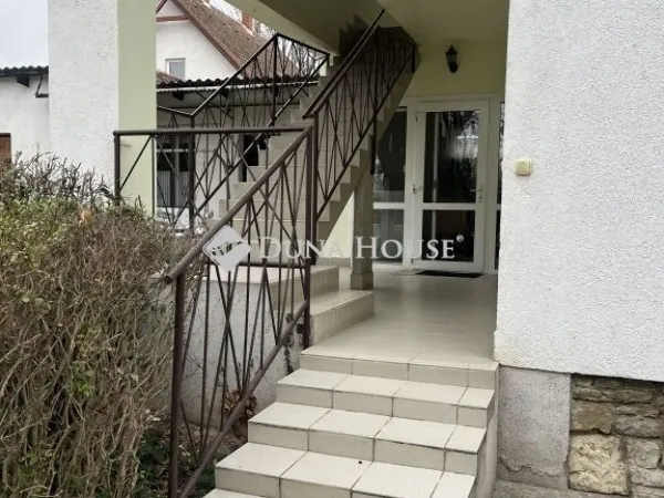 Eladó ház Balatonföldvár 270 nm