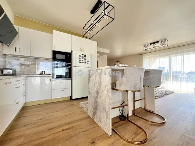 Eladó lakás Budapest XVII. kerület 153 nm