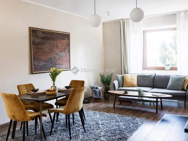 Eladó lakás Budapest XVI. kerület 168 nm