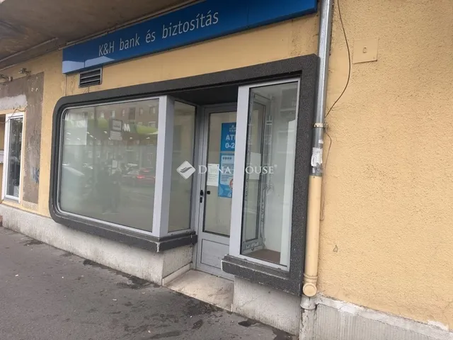 Eladó kereskedelmi és ipari ingatlan Budapest XIV. kerület 24 nm
